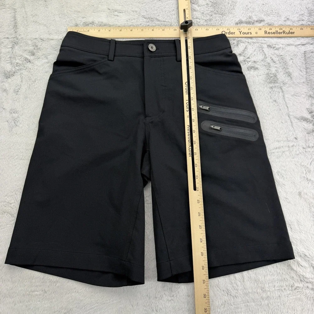 Lululemon Shorts Mens 30 Black Cargo Nylon Spandex Stretch Pockets Cadence 9